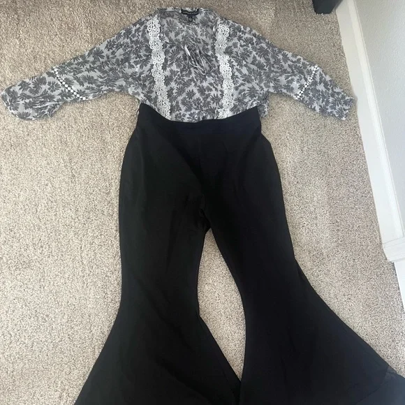 π HP βοΈ Firm Price βοΈ Flared dress pants and gray dress top - Picture 1 of 10